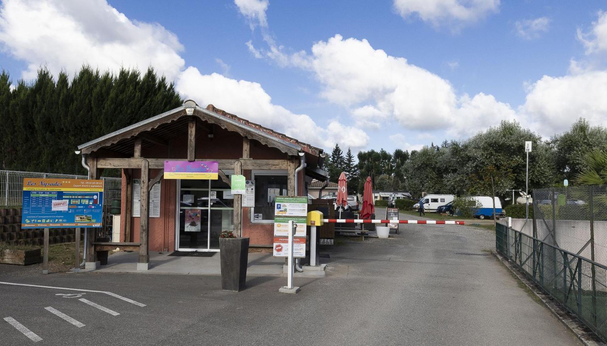 ホテル Camping Les Nysades ミルポワ エクステリア 写真